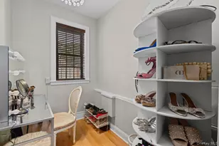 26 Pondfield Rd, Bronxville, NY 10708 - Photo 15