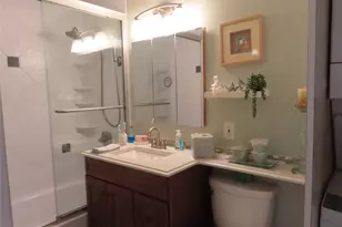 463 Mariners Way, Copiague, NY 11726 - Photo 19