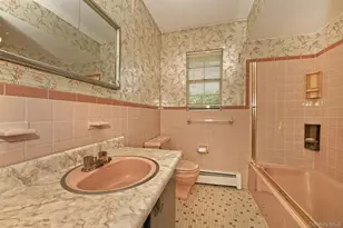 1699 Meadowbrook Rd, Merrick, NY 11566 - Photo 7