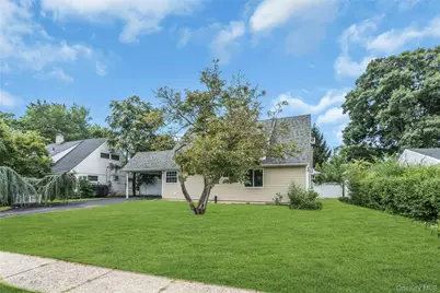 36 Atlas Lane, Hicksville, NY 11801 - Photo 3