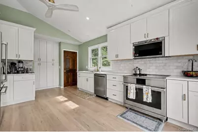 127 Highland Avenue, Verplanck, NY 10596 - Photo 9