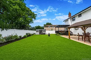 95 Colonial Dr, Massapequa, NY 11758 - Photo 37