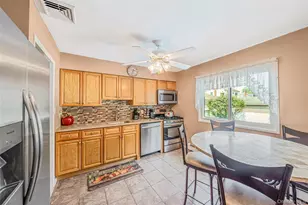 41 Orchard St, Farmingdale, NY 11735 - Photo 9