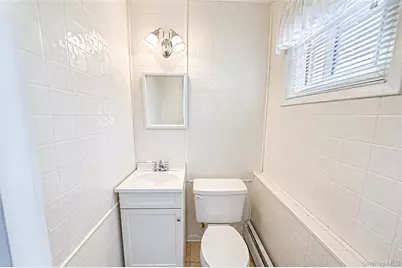 41 Orchard Street, Farmingdale, NY 11735 - Photo 21