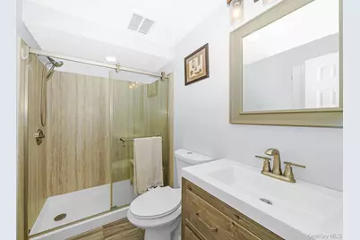341 Avenue B, Ronkonkoma, NY 11779 - Photo 25