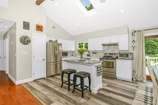 341 Avenue B, Ronkonkoma, NY 11779 - Photo 9