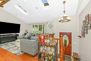 341 Avenue B, Ronkonkoma, NY 11779 - Photo 7