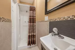 120-28 178th St, Jamaica, NY 11434 - Photo 25