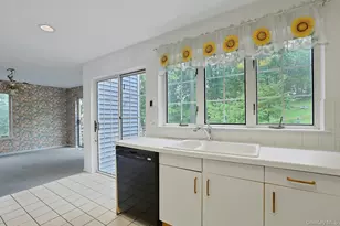 5 Pinewood Dr, White Plains, NY 10603 - Photo 15