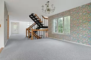 5 Pinewood Dr, White Plains, NY 10603 - Photo 9