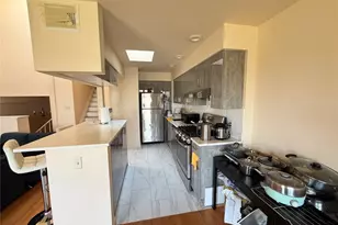120-21 Riviera Ct, College Point, NY 11356 - Photo 9