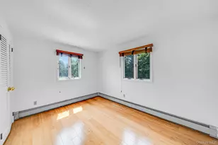 201 Acre Ln, Hicksville, NY 11801 - Photo 17