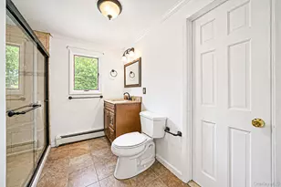 201 Acre Ln, Hicksville, NY 11801 - Photo 19