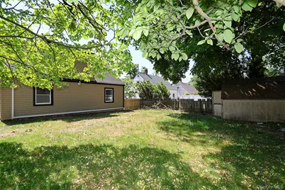 12 Garland, Westbury, NY 11590 - Photo 27