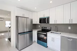 12 Garland, Westbury, NY 11590 - Photo 11