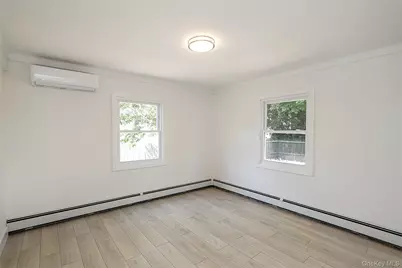 12 Garland, Westbury, NY 11590 - Photo 13