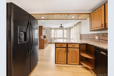 23 Sunrise Trail, Monroe, NY 10950 - Photo 11