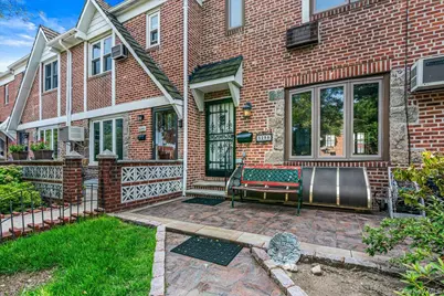 8288 61st Road, Middle Village, NY 11379 - Photo 25