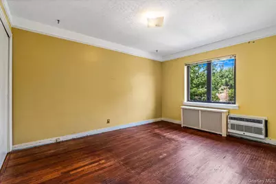 8288 61st Road, Middle Village, NY 11379 - Photo 13