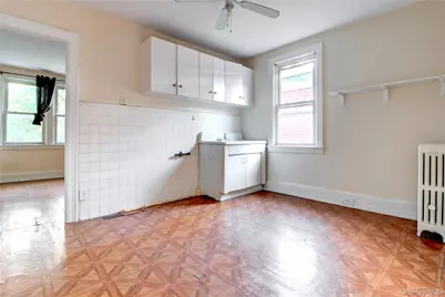 69-15 69th Place, Glendale, NY 11385 - Photo 5