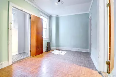 69-15 69th Place, Glendale, NY 11385 - Photo 21