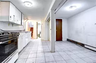 69-15 69th Pl, Glendale, NY 11385 - Photo 27