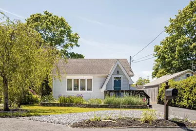 278 W Elm Road, Mastic Beach, NY 11951 - Photo 17