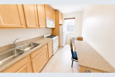 144-10 Jewel Avenue, Kew Gardens, NY 11367 - Photo 15