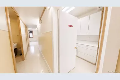 144-10 Jewel Avenue, Kew Gardens, NY 11367 - Photo 5