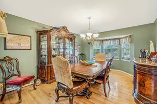 2 Piedmont Ct, Centereach, NY 11720 - Photo 15
