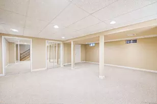 2 Piedmont Ct, Centereach, NY 11720 - Photo 33