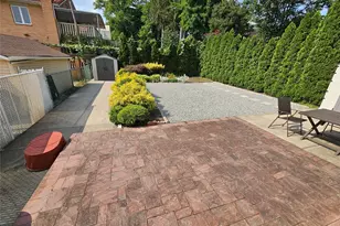 248-41 Thebes Ave, Little Neck, NY 11362 - Photo 3