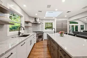 31 Crosby Pl, Cold Spring Harbor, NY 11724 - Photo 5