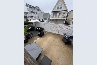 68 Brookline Avenue #main floor, Long Beach, NY 11561 - Photo 17
