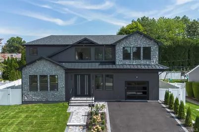 7 Rosewood Place, Plainview, NY 11803 - Photo 1