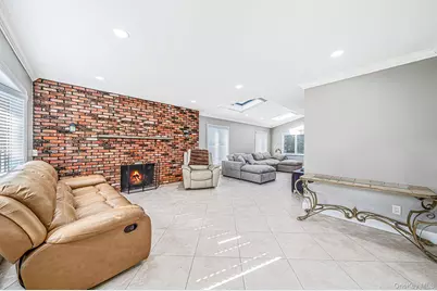 752 Oakfield Avenue, Bellmore, NY 11710 - Photo 5