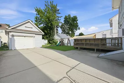 100 Spruce Street, West Hempstead, NY 11552 - Photo 23