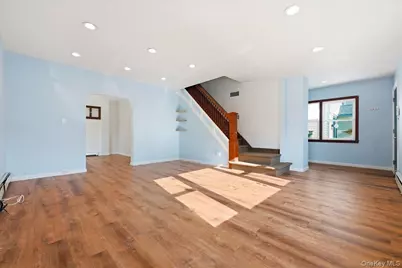 100 Spruce Street, West Hempstead, NY 11552 - Photo 5