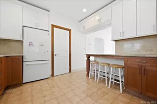 100 Spruce St, West Hempstead, NY 11552 - Photo 13