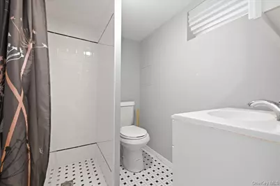 100 Spruce Street, West Hempstead, NY 11552 - Photo 21