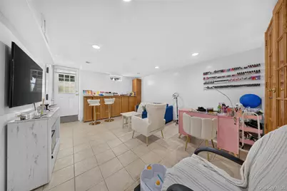 22110 69th Avenue, Oakland Gardens, NY 11364 - Photo 23