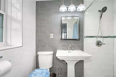 709 Warburton Avenue #2F, Yonkers, NY 10701 - Photo 19