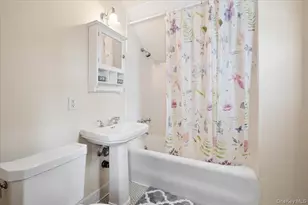 641 Secor Rd, Hartsdale, NY 10530 - Photo 21
