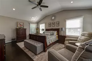 165 Pepperidge Rd, Oakdale, NY 11769 - Photo 23