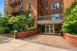 82-40 Austin St, Kew Gardens, NY 11415 - Photo 3