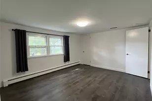 8 Daly Dr, Riverhead, NY 11901 - Photo 19
