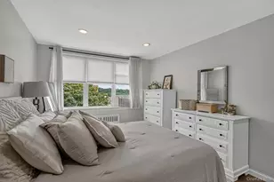 25 Franklin Ave, White Plains, NY 10601 - Photo 29