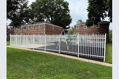 226-09 Union Turnpike #B, Oakland Gardens, NY 11364 - Photo 17