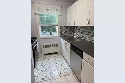 226-09 Union Turnpike #B, Oakland Gardens, NY 11364 - Photo 7