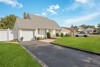 9 Linwood Avenue, Farmingdale, NY 11735 - Photo 3
